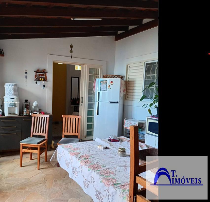 Casa, 3 quartos, 250 m² - Foto 2